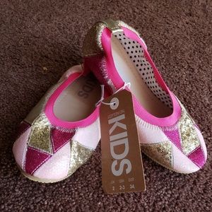 Cotton on kids flats